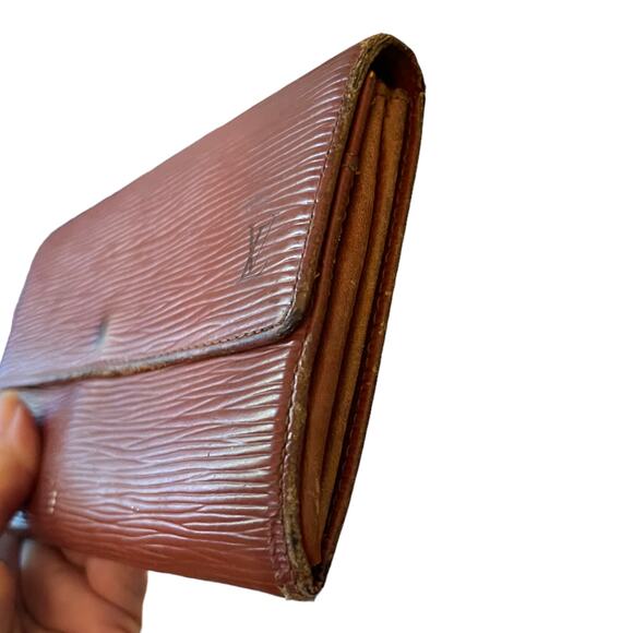 Louis Vuitton Brown Sarah Epi Wallet - Picture 7 of 12